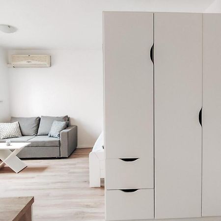Studio Apartment Sanya Ljubljana Exterior photo